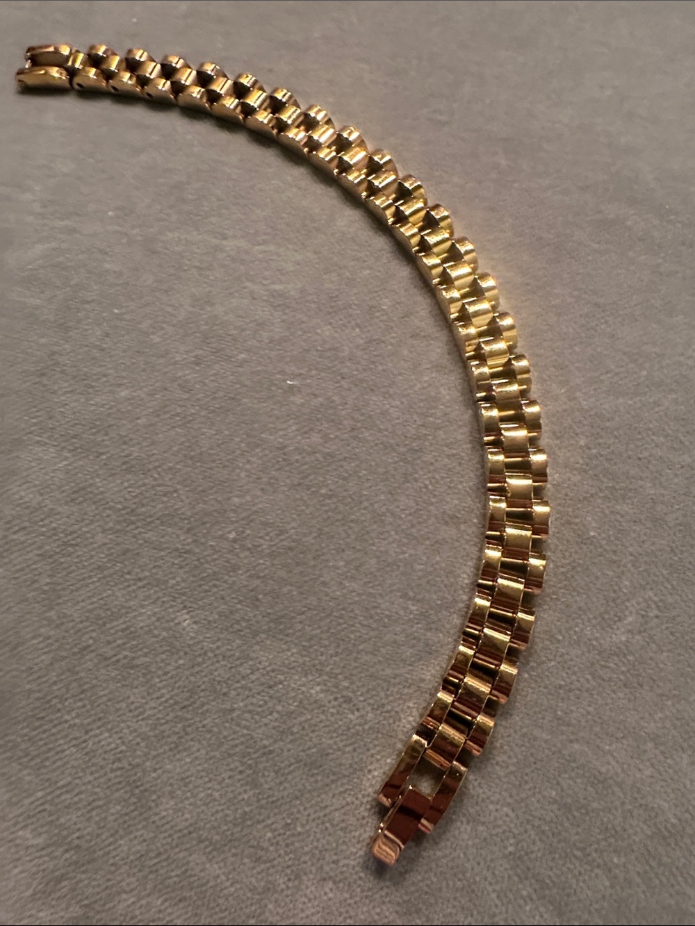 Gold-Tone Women’s Link Bracelet - Elegant Chain Jewelry